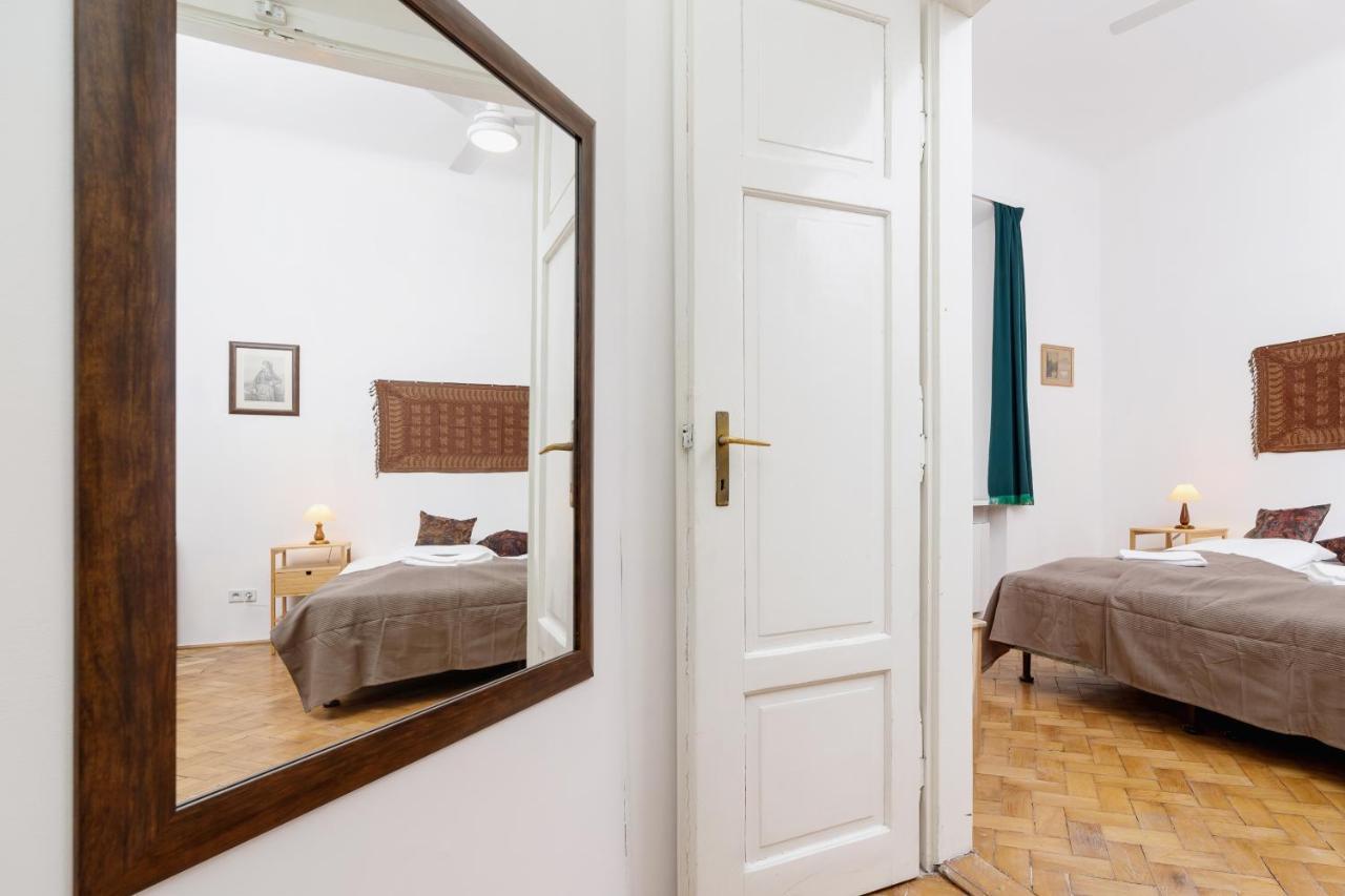 Apartment Pijarska Kraków by Renters Exterior foto